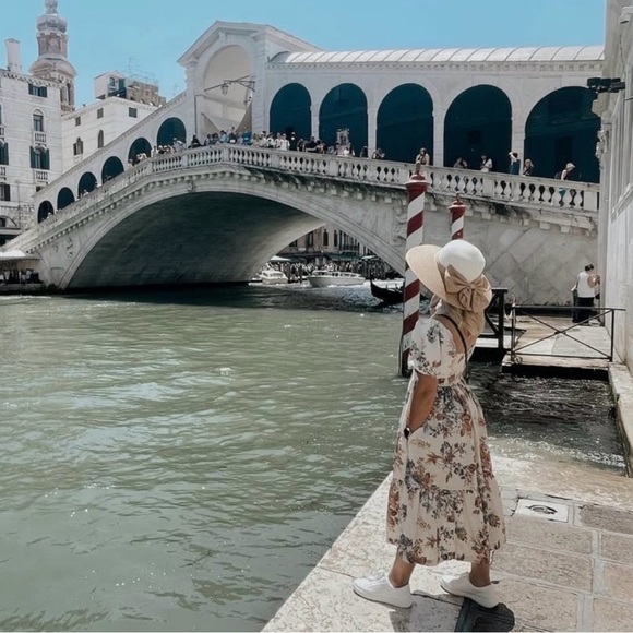 Poplin Emerson Puff Sleeve Maxi Dress - Picture 2 of 2